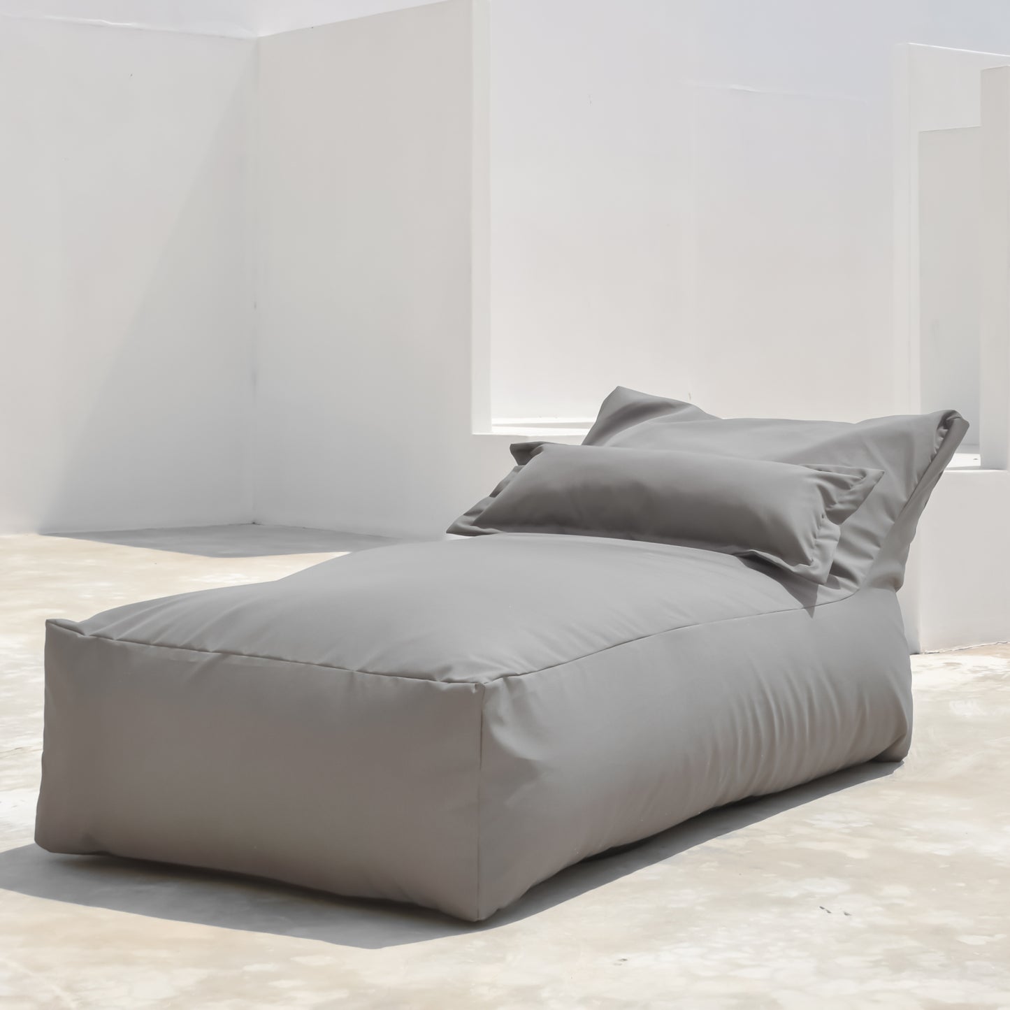 Plain Outdoor Lounger