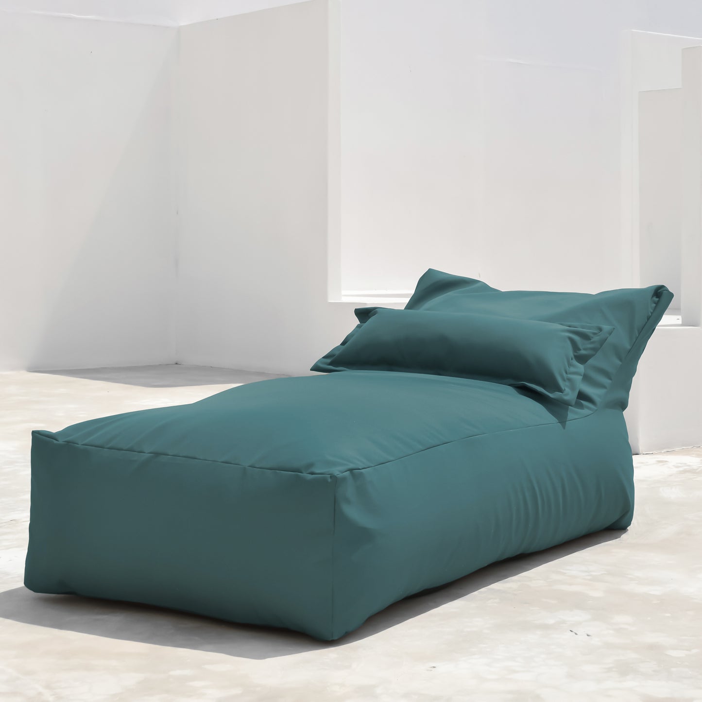 Plain Outdoor Lounger