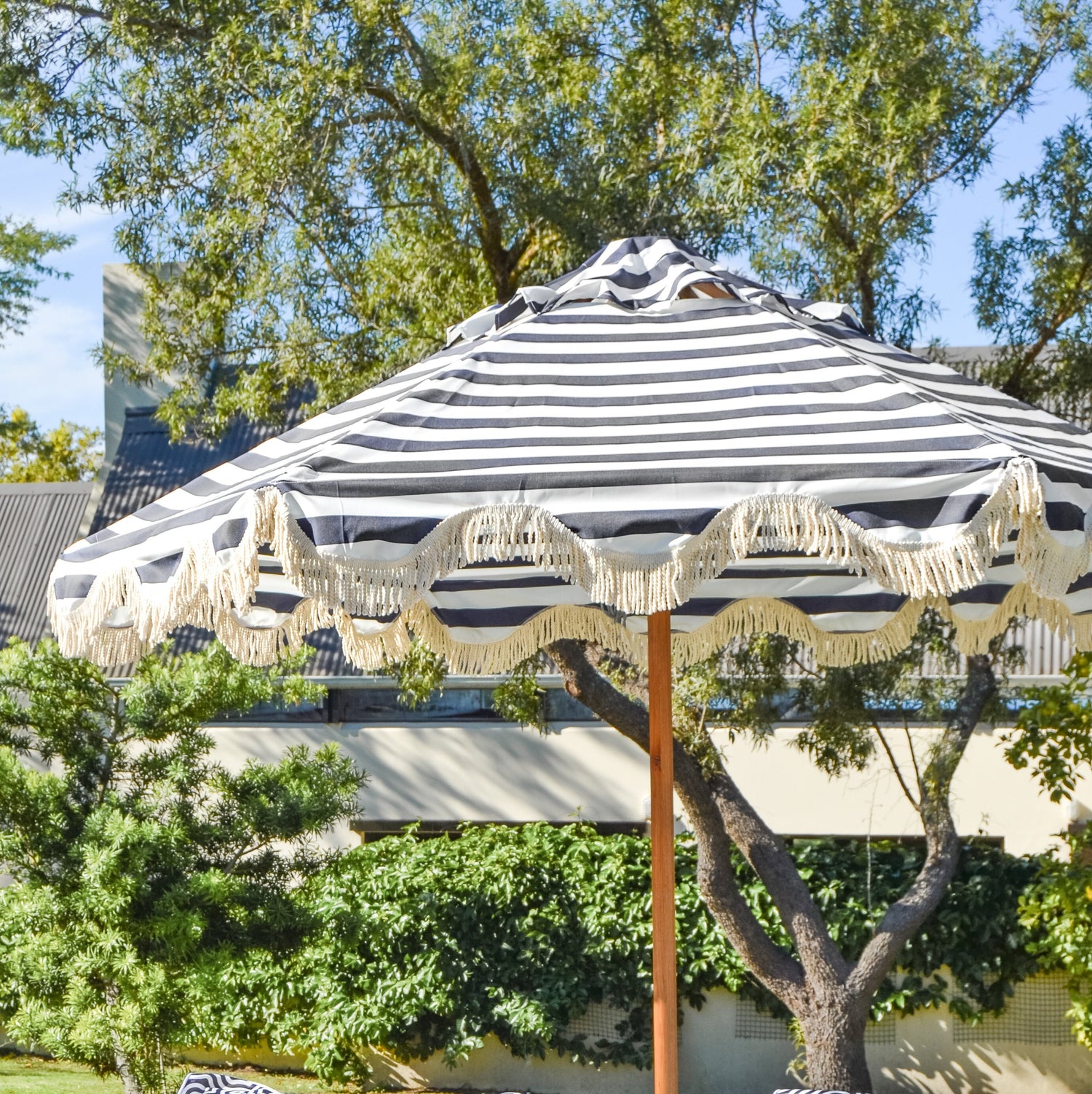 Fringed & Scalloped Umbrellas